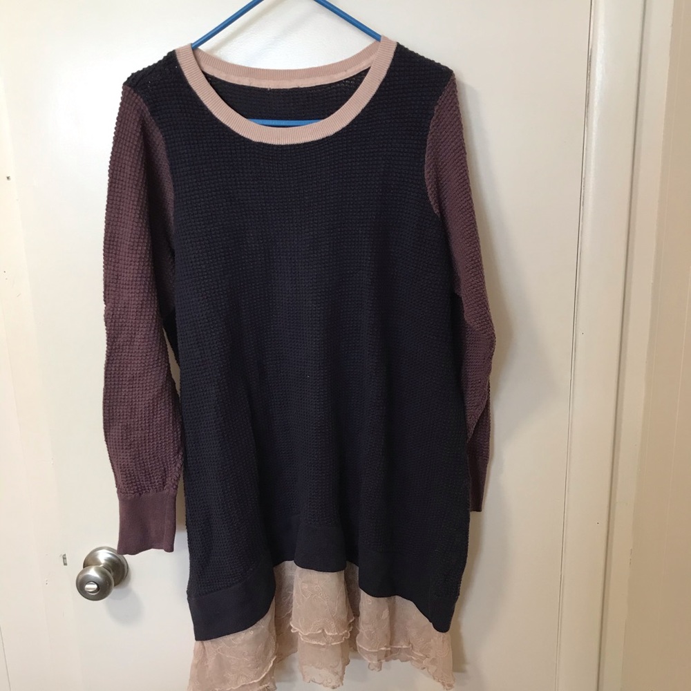 Logo purple sweater with lace